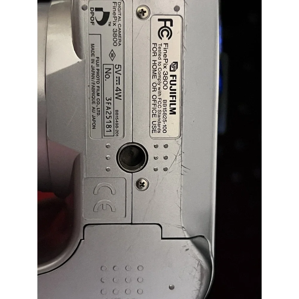 Fuji‎ Finepix 3800 3.2 megapixel Camera Tested and Working!